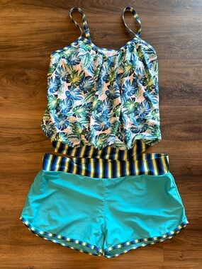 Modlily Ladies size XL Tropical Print Tankini with matching turquoise shorts.